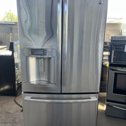 🔥 GE 3-DOOR REFRIGERATOR – GREAT CONDITION! 🔥