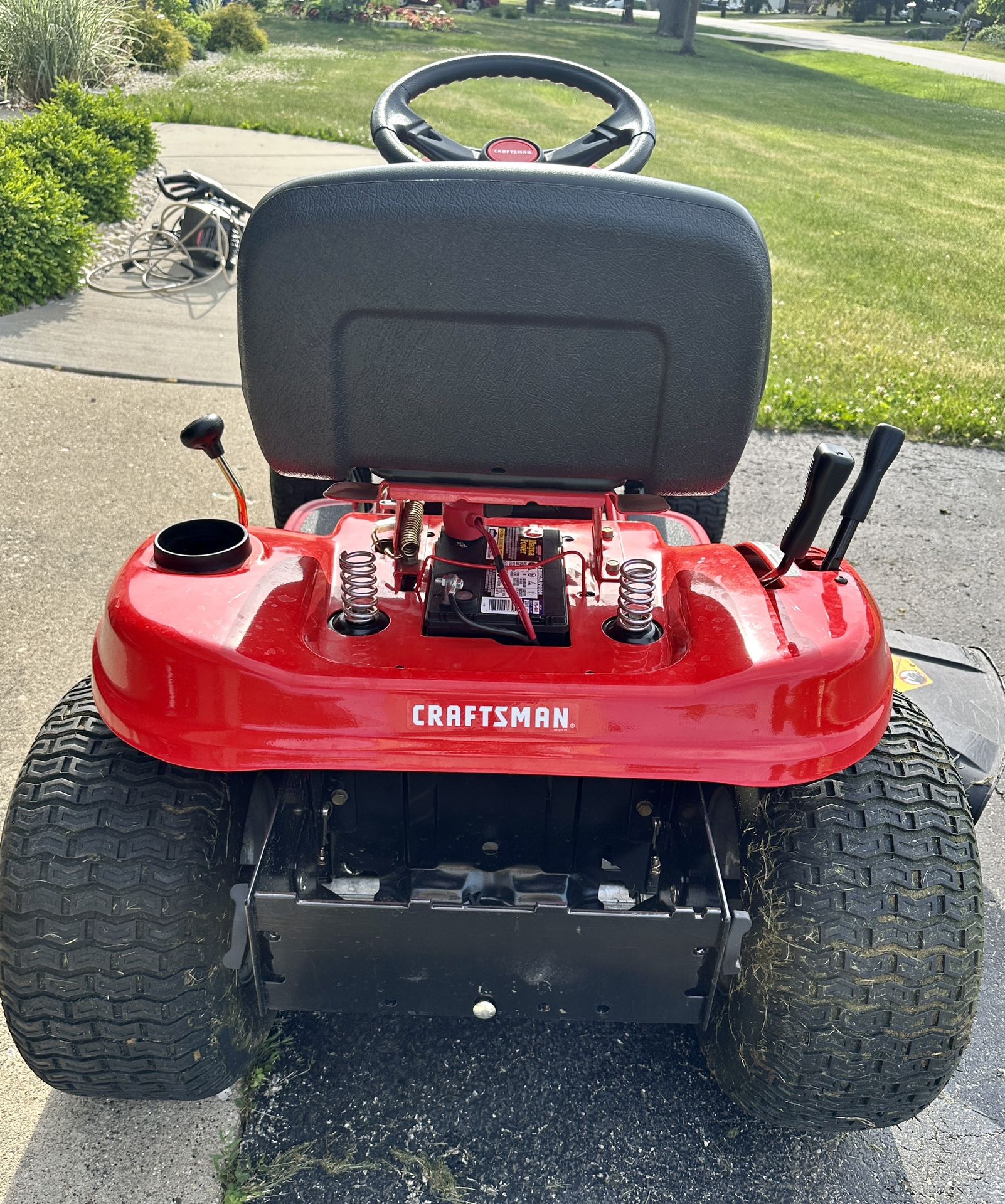 CRAFTSMAN T110 42in 17.5HP Riding Lawn Mower for Sale in New Lenox