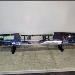 2014 2015 2016 2017 2018 CHEVROLET SILVERADO GMC SIERRA 1500 REAR BUMPER OEM