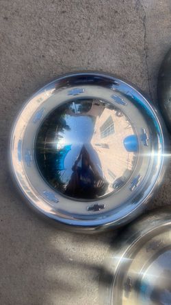Chevrolet Chrome Hubcaps Set