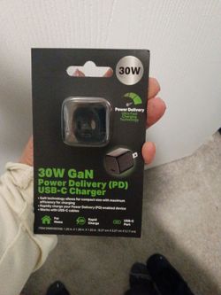 30W GaN USB-C Wall Charger