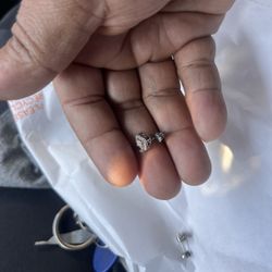 10k Diamond Earrings 