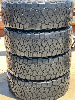 37*12.50r17 Toyo Tires con 70% de vids las 4