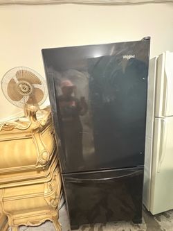 Whirlpool Bottom Freezer Refrigerator Black