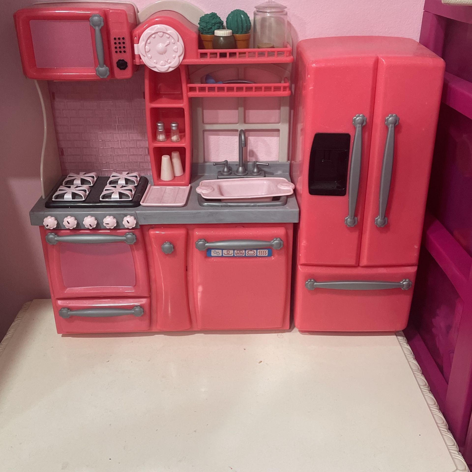 American Girl Doll Kitchen Set! for Sale in Brookfield, IL - OfferUp