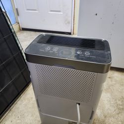 Dehumidifier 