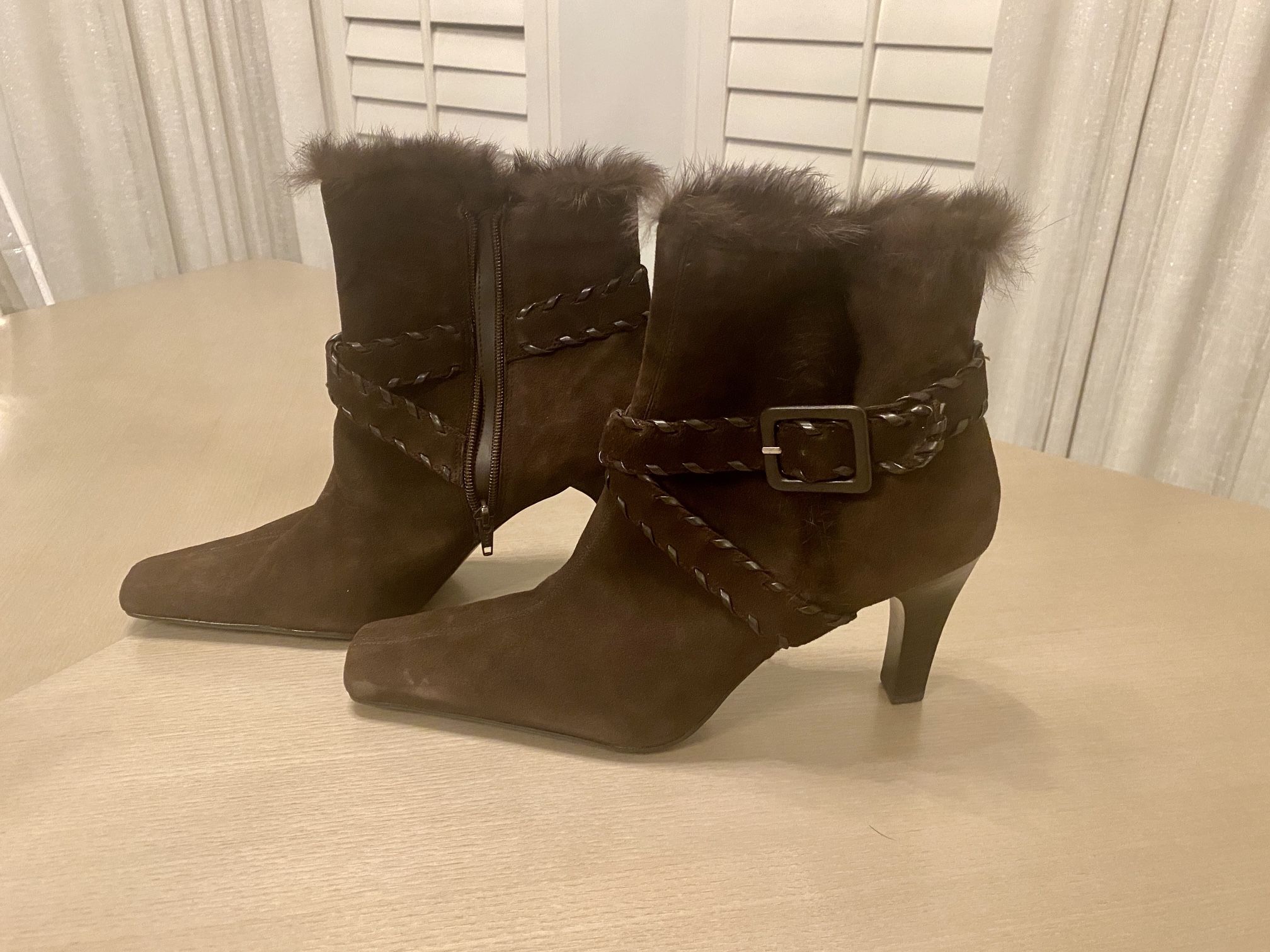 Apostrophe Women’s Fur Boots Heeled 4” Suade 11M Brown