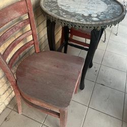 Out Door Table And Chairs 