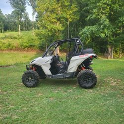 2016 Can-Am Maverick