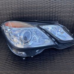 2010 2011 2012 2013 Mercedes-Benz E350 Right Passenger Side Xenon Headlight OEM A(contact info removed)