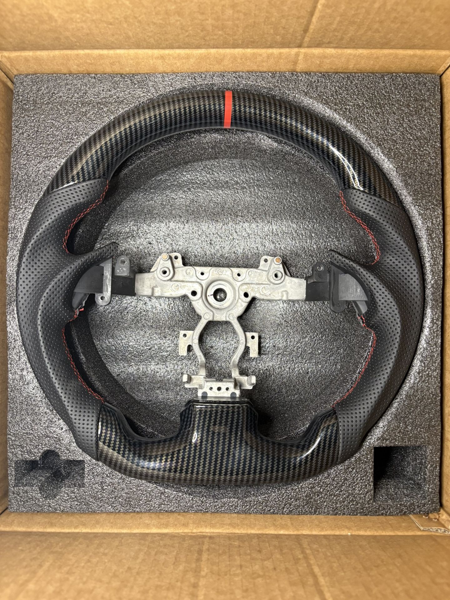 Infiniti G37 Carbon Fiber Steering Wheel (2007-2013)