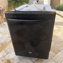 Dishwasher Black Maytag
