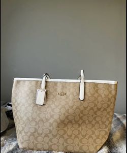 Coach tote