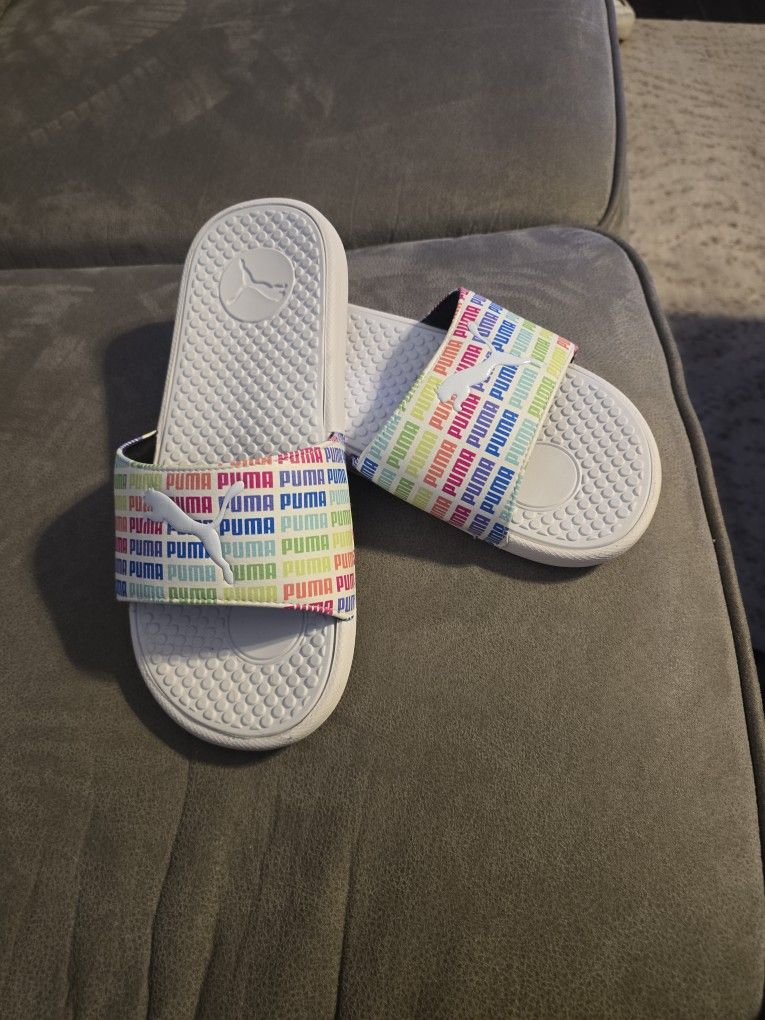 Puma Women's Slides Size 8 