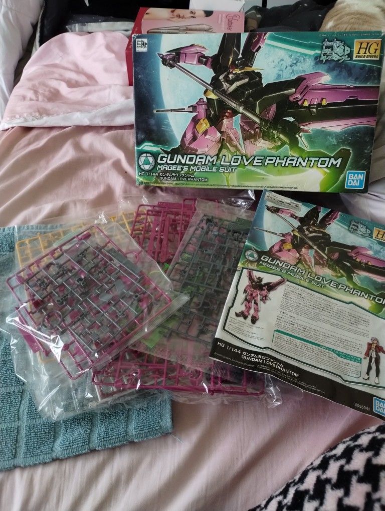 Gundam Love Phantom Model Kit