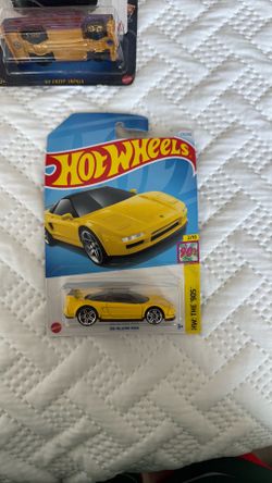2024 Hot Wheels #175 HW: The 90's 2/10 '90 ACURA NSX Yellow w/Chrome Pr5 Spokes