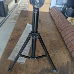 Aluminum Tripod  4 Extensions Up To 5ft