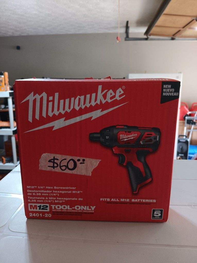 Milwaukee M12 Screw Driver Brand New $60