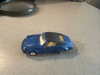 Porsche 9115c  Scale 1/36   Blue