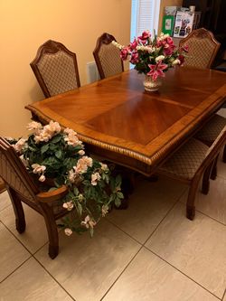 Wood Dining Table with 6 Chairs