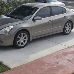 Nissan Altima 2012