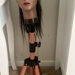 Maniquin Head W/stand