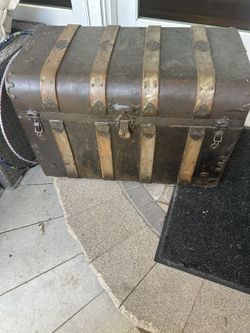 Vintage Trunk