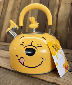 Disney limited edition Winnie the Pooh Yellow Whistling Tea Kettle w/ Bee Lid New