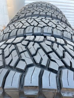 I sell these 4 tires of TOYO TIRES OPEN COUNTRY R/T TRAIL 37x12.50/20 is in very good condition price $555 for the 4