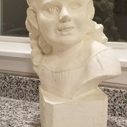 Sculpture Of Little Girl Decorative Classic