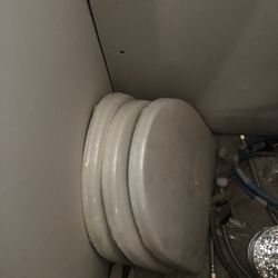 Toilet Seat Lid/Elongated/Small…DeerValley
