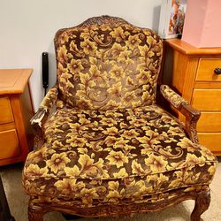 Vintage Style Floral Upholstered Rolled Armchair