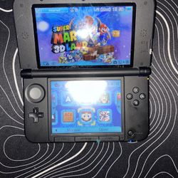 Nintendo 3DS XL Blue w (Charging cable, Stylus pen, Screen Protector)