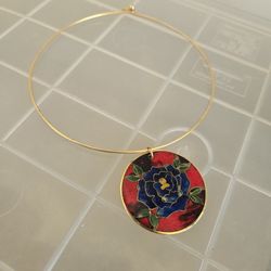 Round Ring Floral Costume Design Necklace 