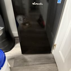 Mini Fridge 