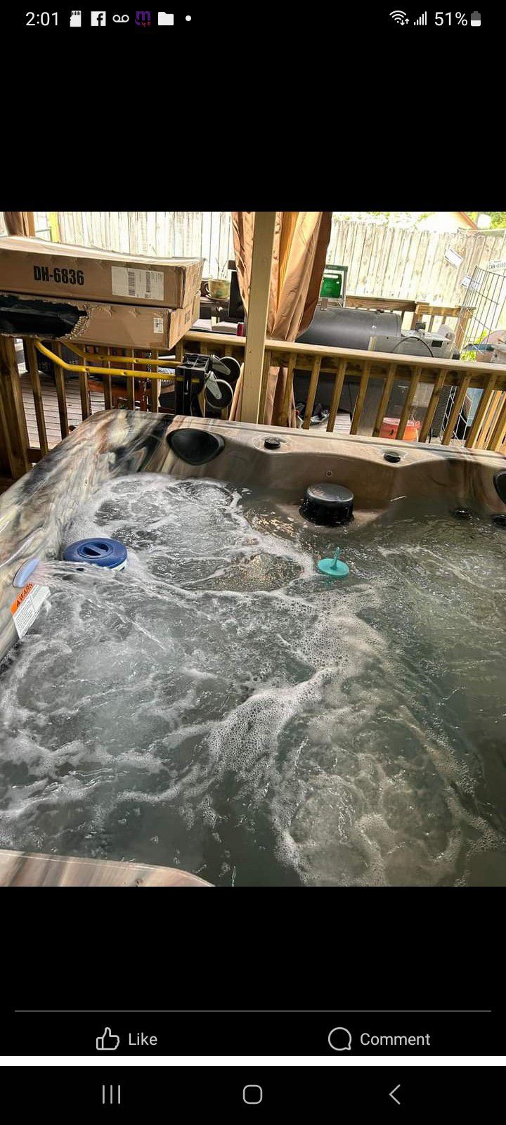 Hot TUB FITS 7 PEOPLE FOR SALE BY OWNER! MARBLE  AND HEATED OPTION GREAT ALL YEAR!
