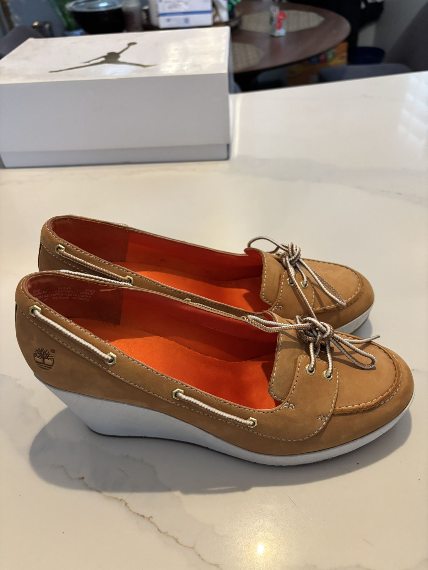 Timberland Women Leather Skipher Mule 3” Wedge With Classic Logo Sz 9