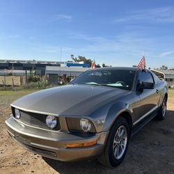 2005 Ford Mustang