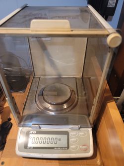 A&D HR-60 analytical balance & Calibration weight