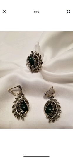 925 Sterling Silver, green onyx. Nice and heavy set