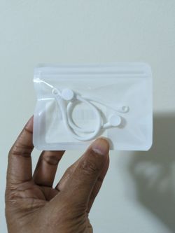 ** Brand New Sealed** AirPods Ear Hook for Apple Airpods 1 & 2 [ White ] - AirPods EarHook hold AirPods securely. Great for running, jogging, Gym