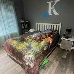 Full Bed frame and Sealy mattress