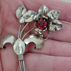 Vtg.Sterling Silver Signed IH - RED STONE FLOWER BOUQUET PIN