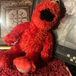 Elmo build a bear