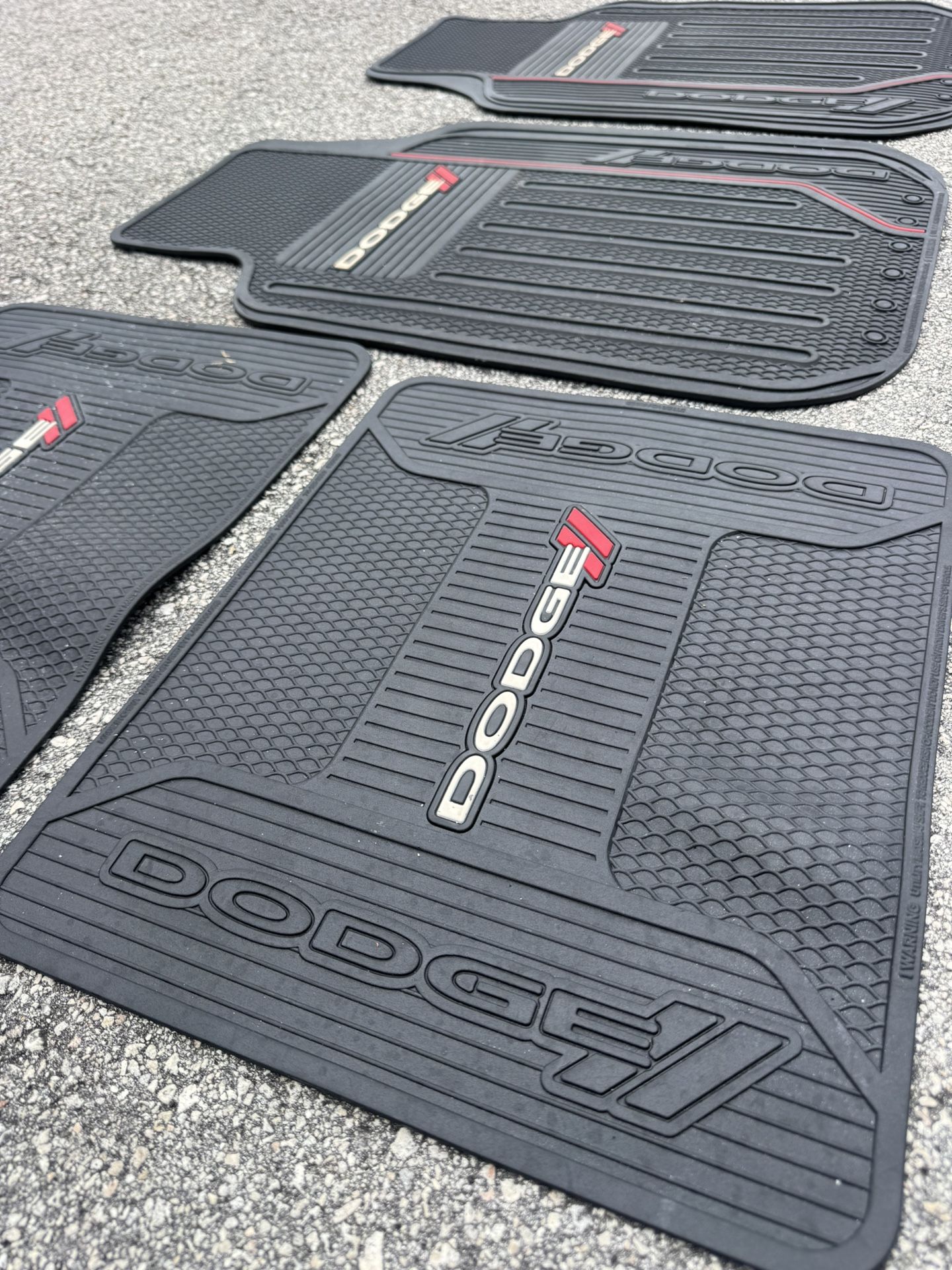 Floor mats For Dodge