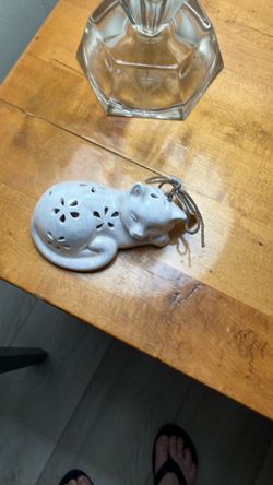 Ceramic Sleeping Cat potpourri Holder