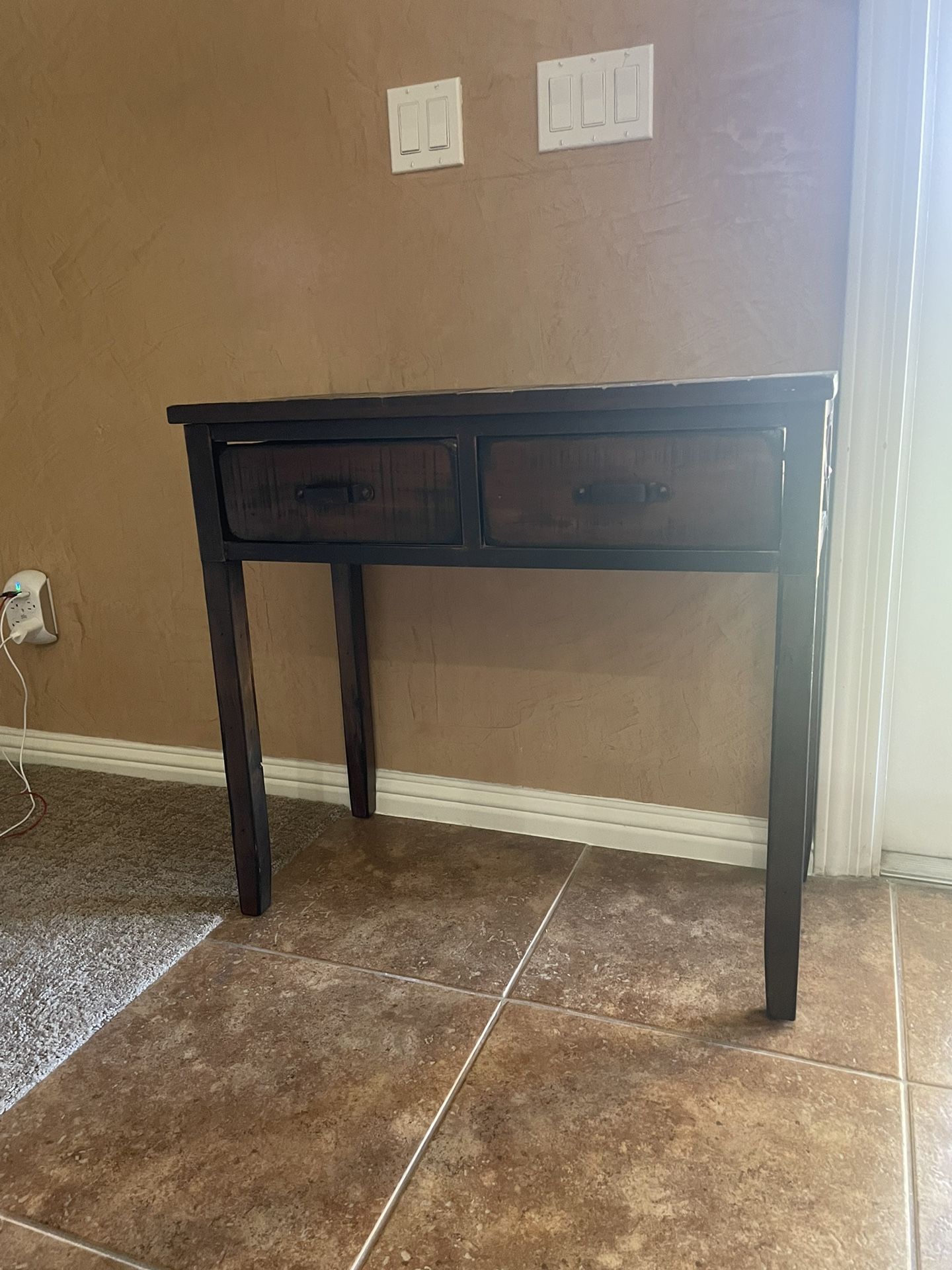 Entry way table