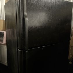 GE Refrigerator