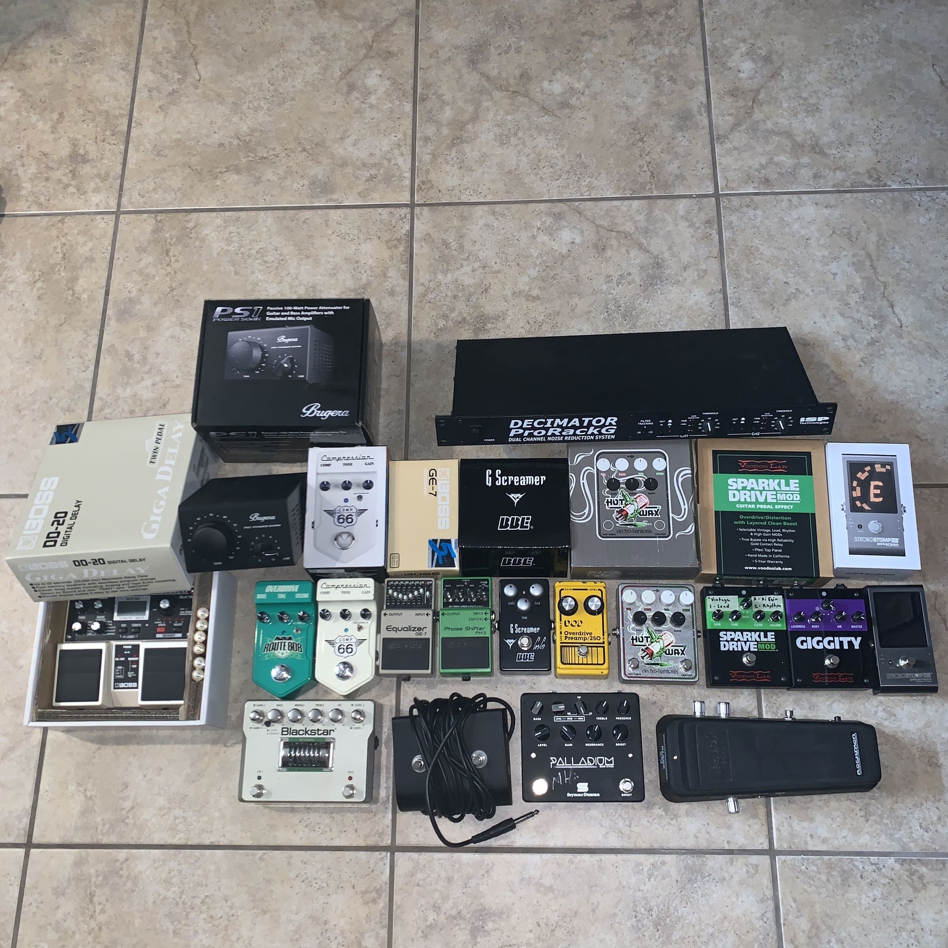 Guitar and Bass Effects Pedals, Attenuator, Rack Noise Gate, Overdrive, Distortion, Compression