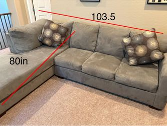 Living Spaces Grey Sectional, Chaise w/pillows
